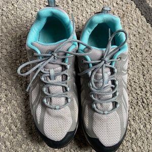 Columbia Waterproof Hiking Shoes Women’s 8.5